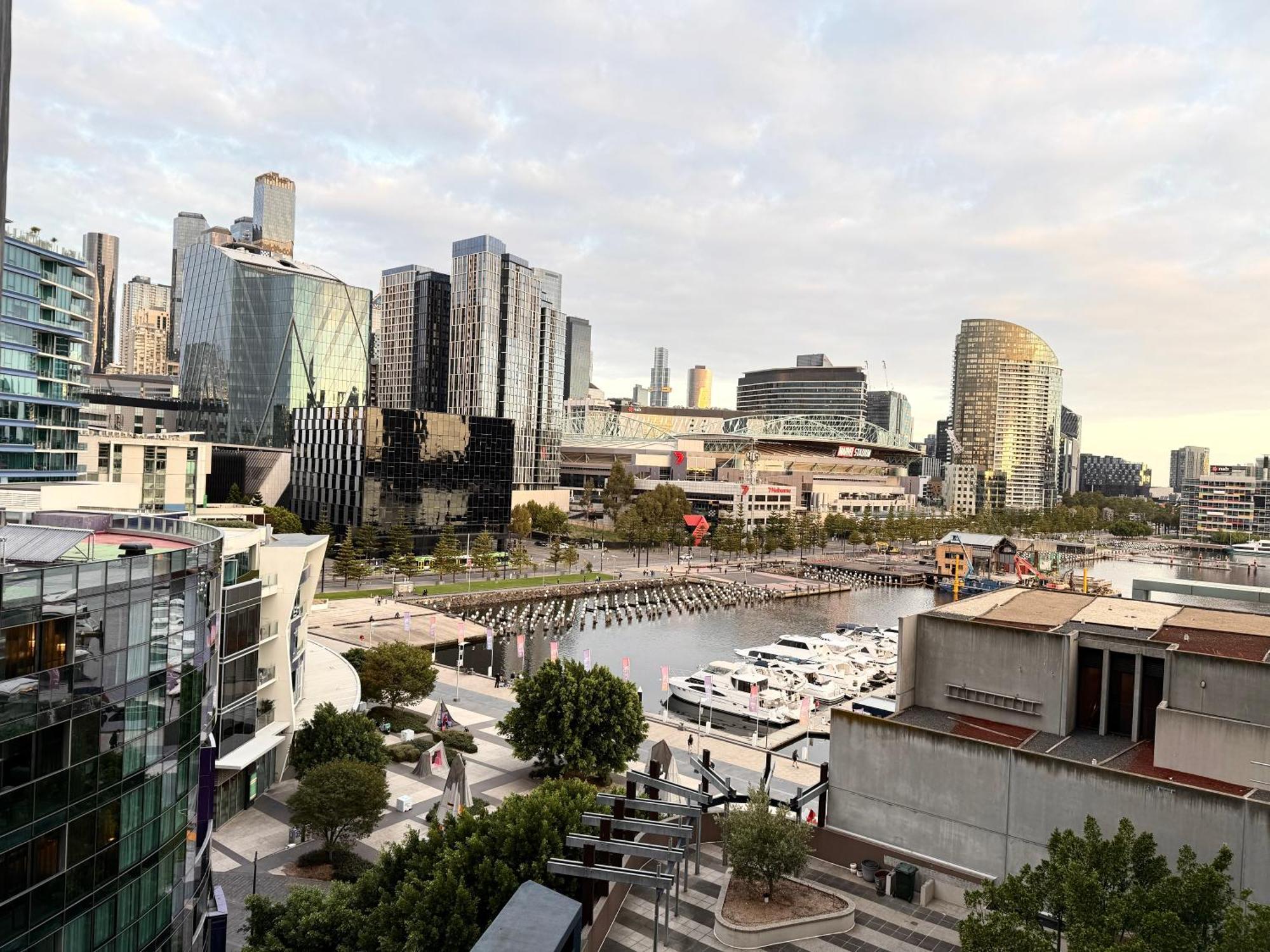 Akom At Docklands Melbourne Kültér fotó